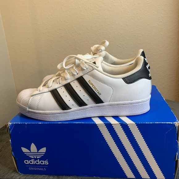 Adidas Superstar Size: Youth 5 Womens 7.5 - Picture 3 of 8